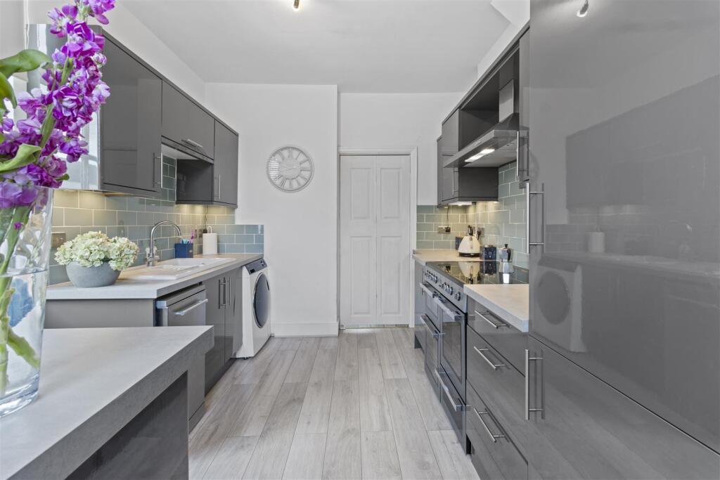 kitchen #4.jpg