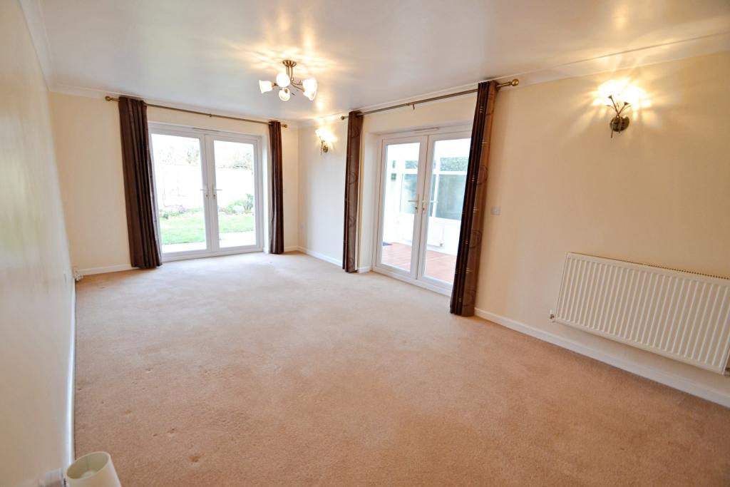 Sitting/Dining Room