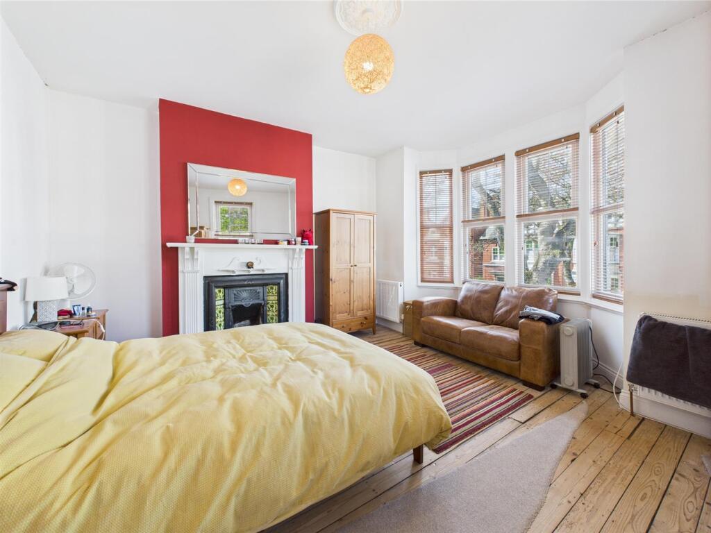 Bedroom: