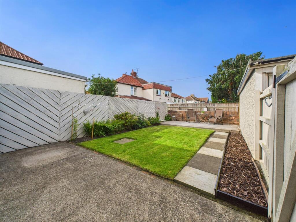 Garden 1.jpg