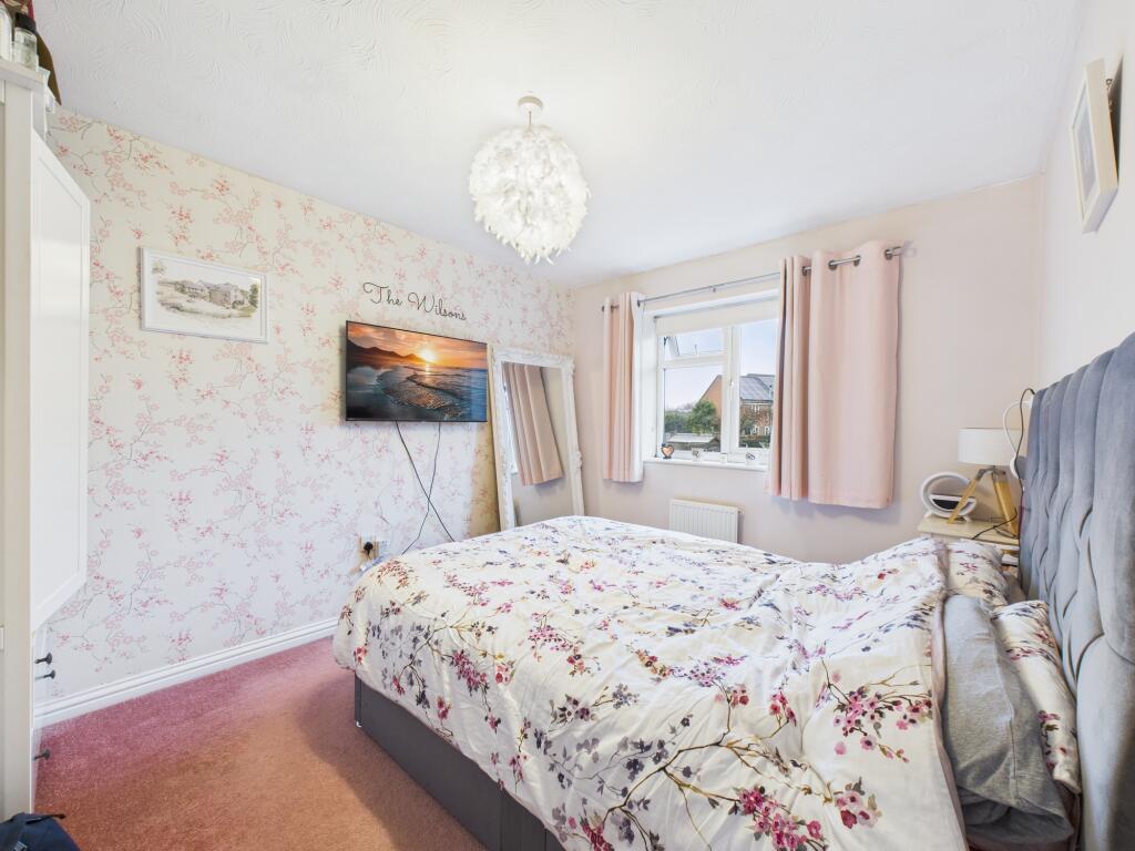 CAM04825G0-PR0245-STILL005