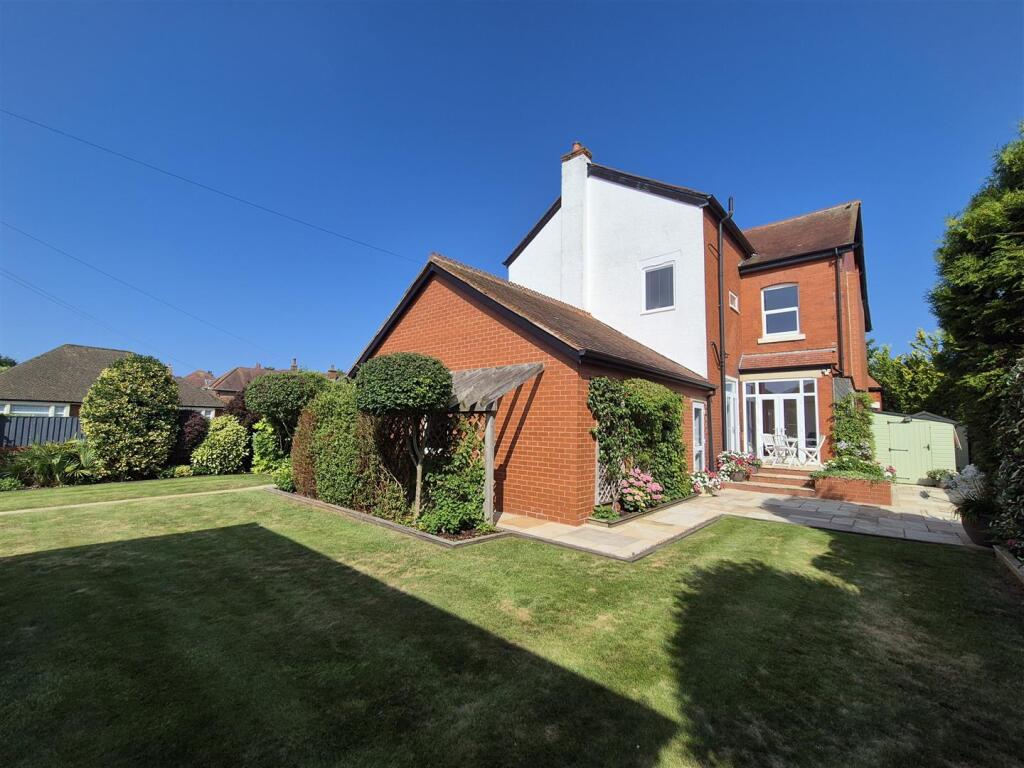 St Annes Road East, 200 - Rear garden 4.jpg