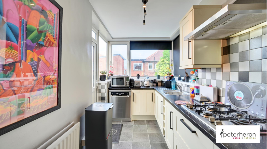 Breakfasting Kitchen