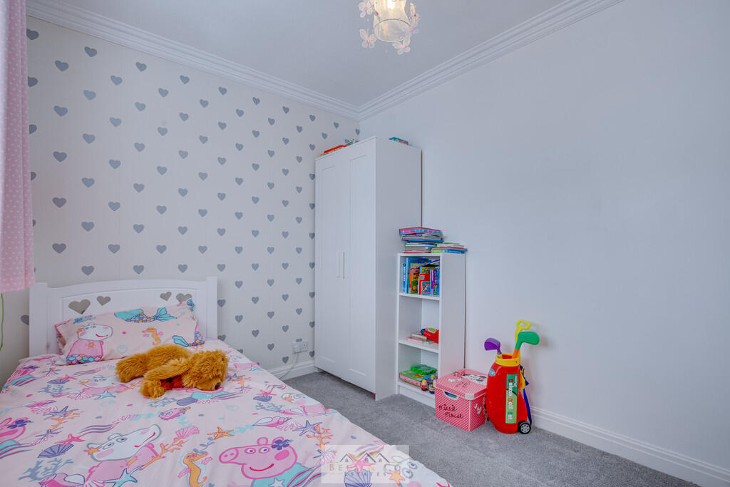 Bedroom 2.3