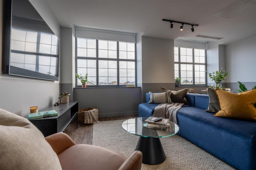 s90 - Sunbeam Nov 24 Day 2-06.jpg