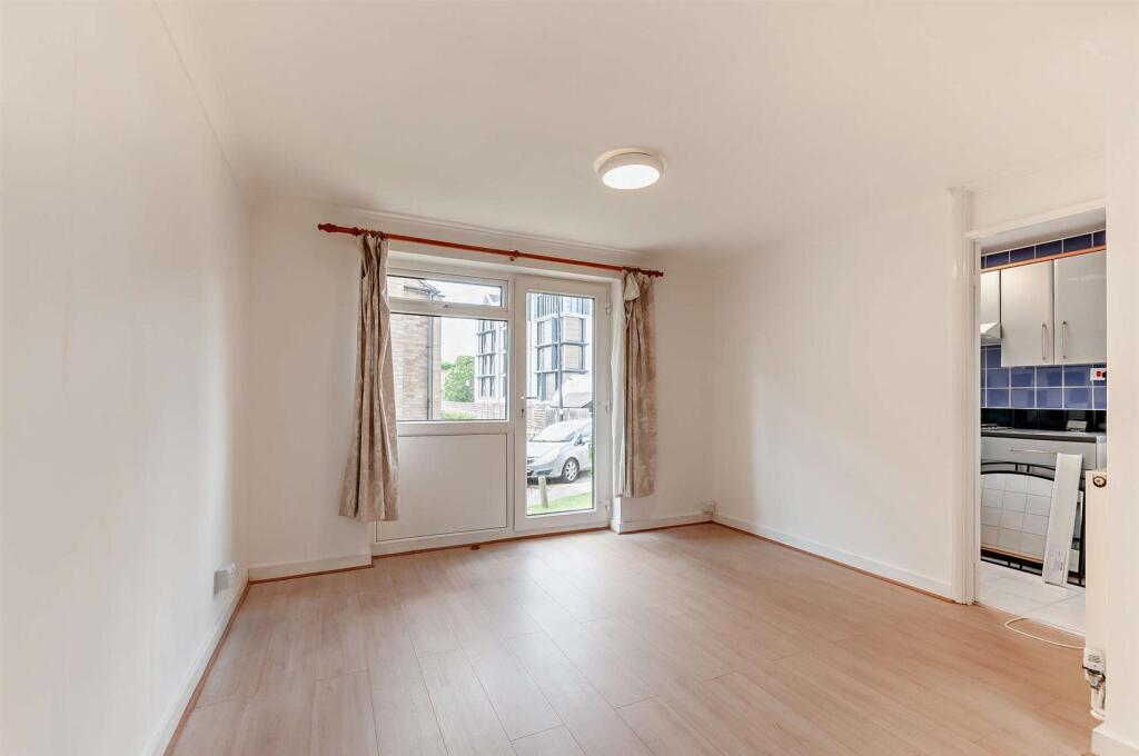 8657605-interior03-800.jpg