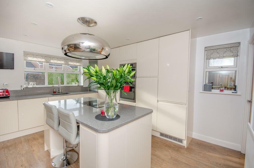 Kitchen pic 1.jpg