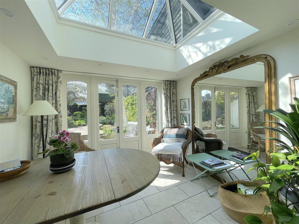 Garden Room (2).jpeg
