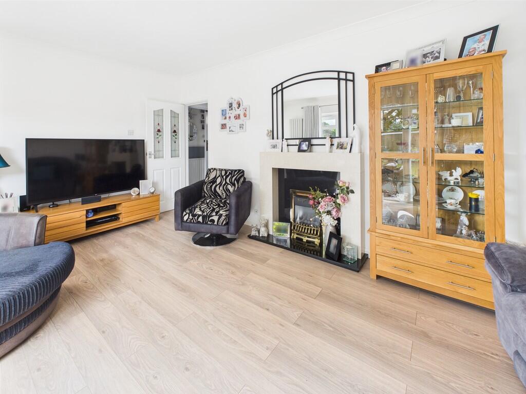 CAM05068G0-PR0028...