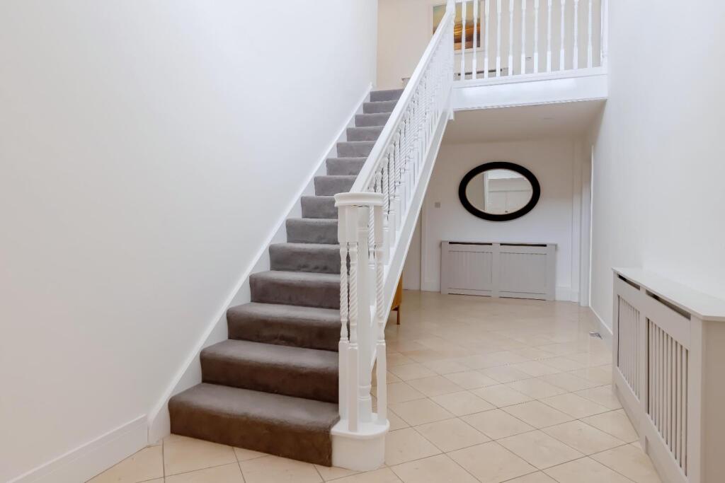 Staircase_5.jpg
