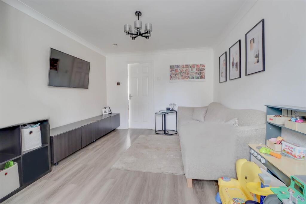 12 denham lounge-2.jpg