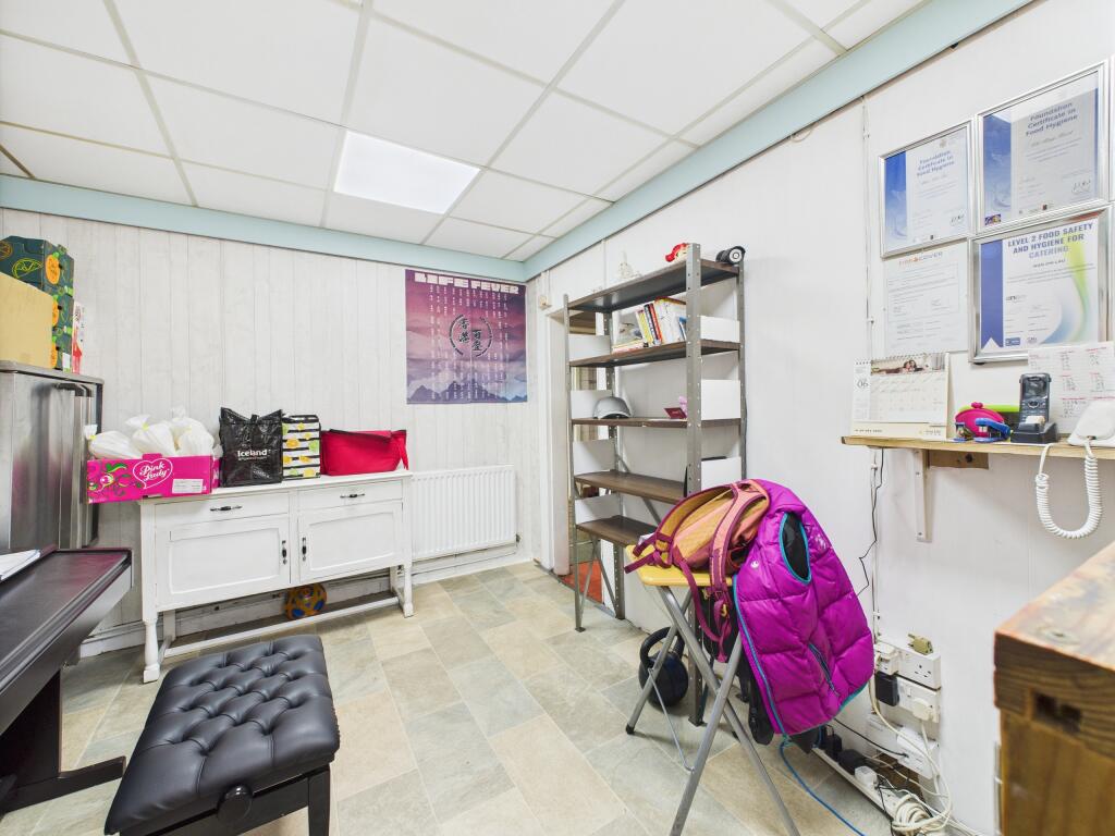 CAM02909G0-PR0430-STILL009