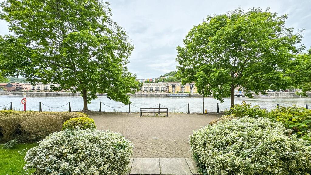Harbour Side Location