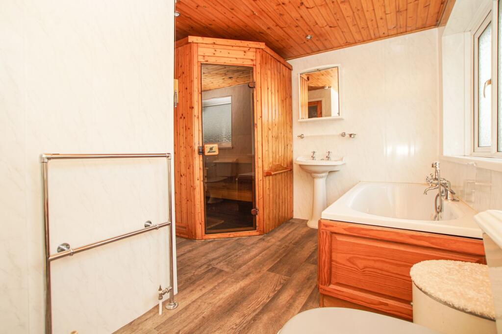 Bathroom &amp; Sauna Room