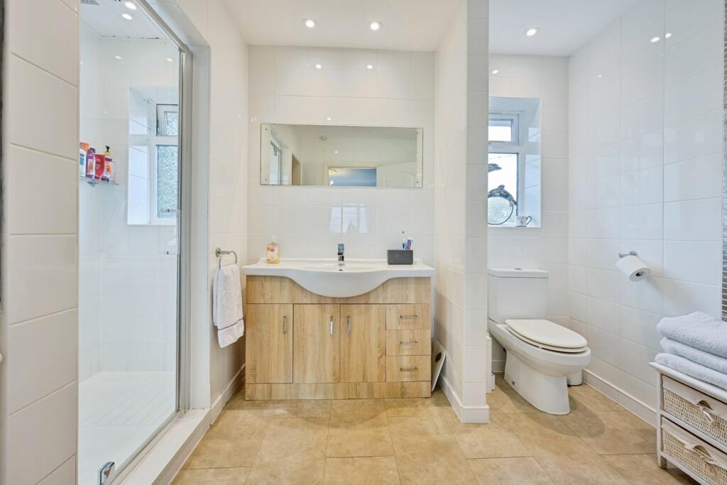 Ensuite