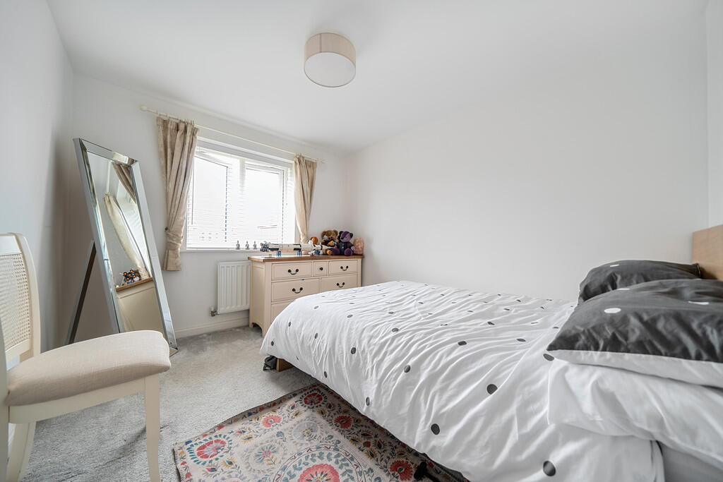 1304225-11-684022...