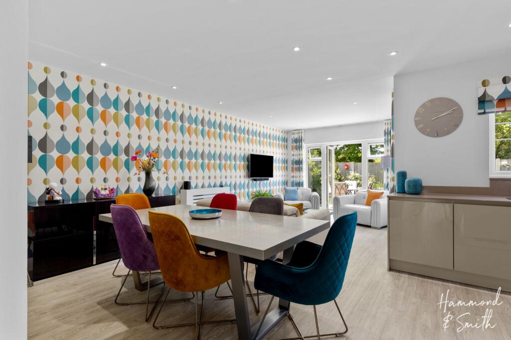 Lounge / Dining Room