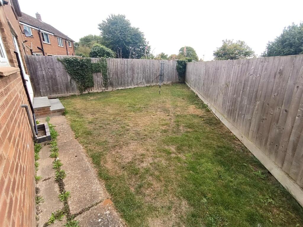 Rear Garden (2) .jpg