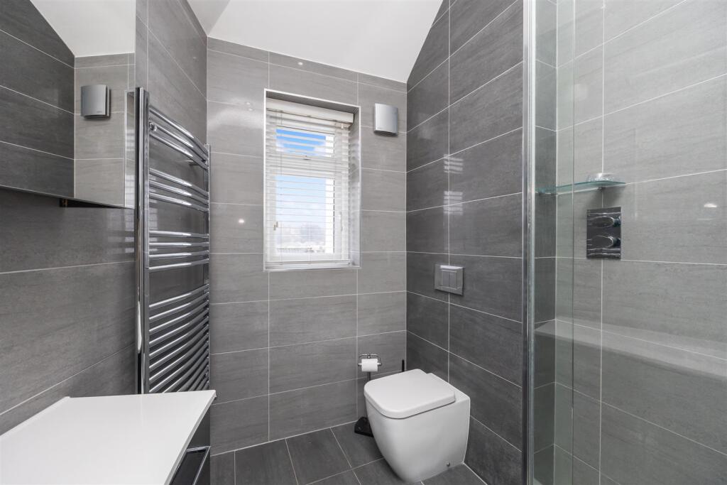 En-suite Shower Room/WC