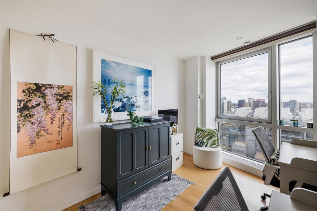 Fairmont Avenue, E14