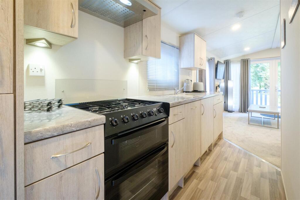 Parry_Trelawne_Looe-51.jpg