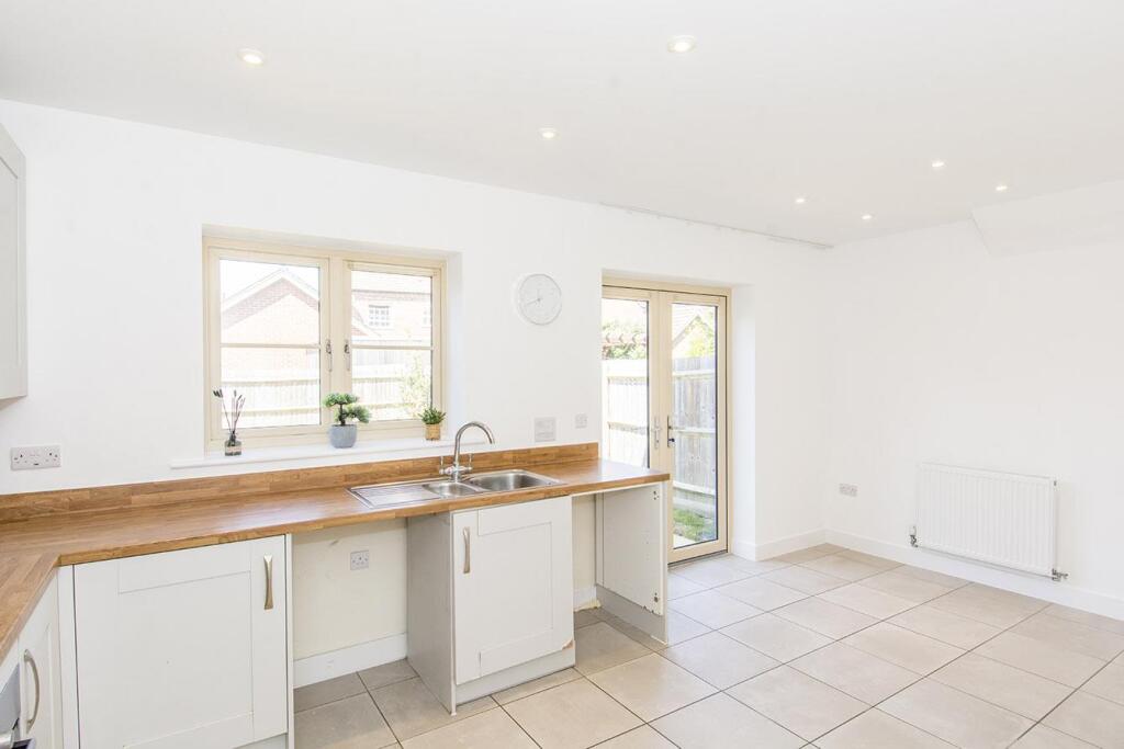 (Kitchen/Diner Photo Two)