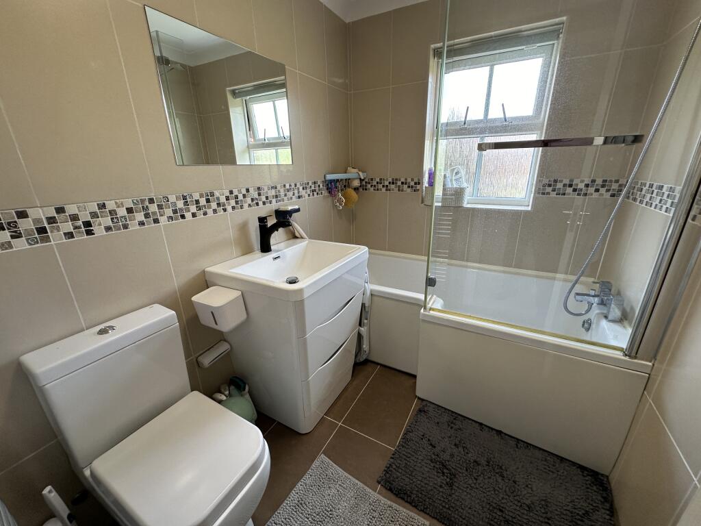 Bathroom.JPG