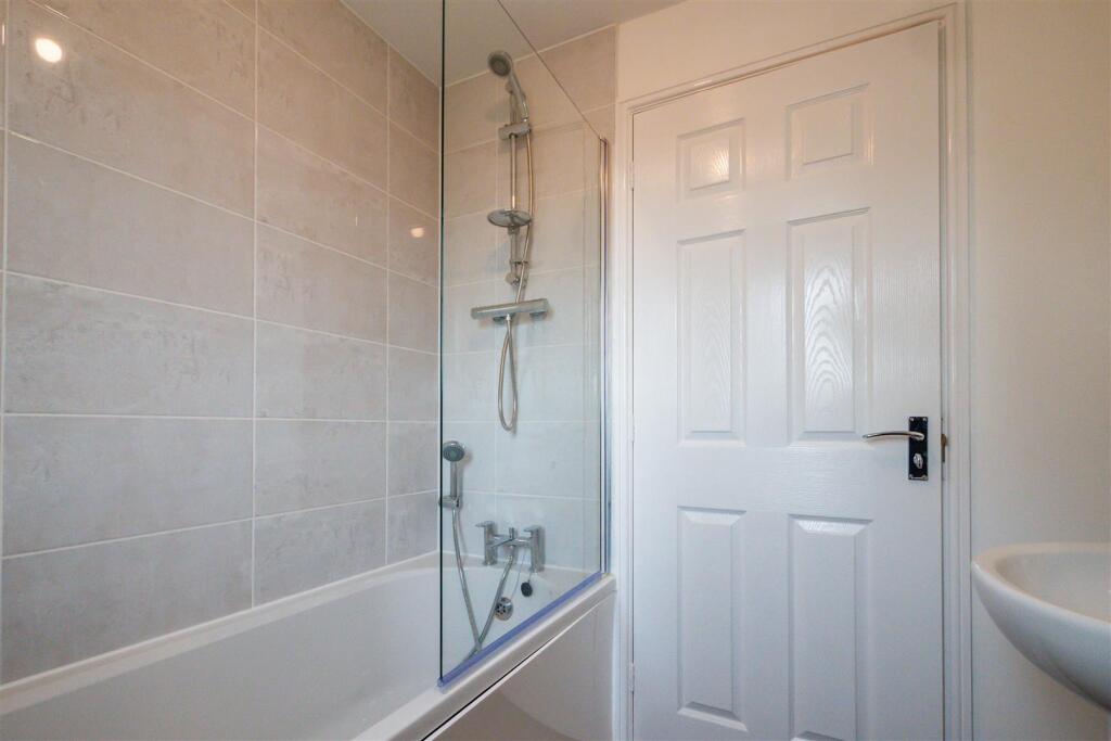 wicklow_bathroom_2.jpg