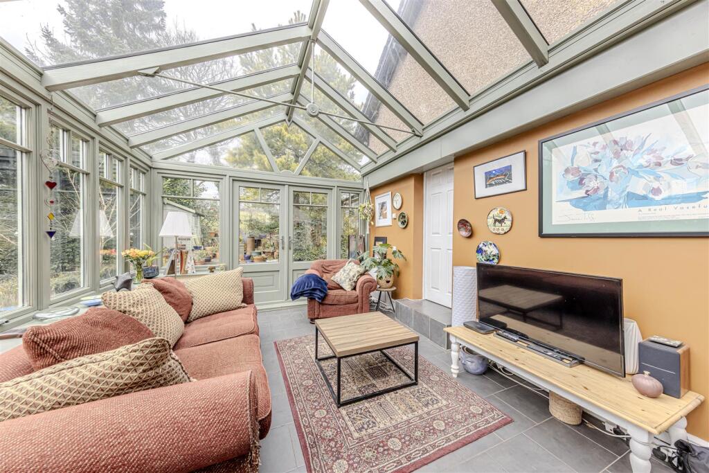 Dining Area/ Conservatory