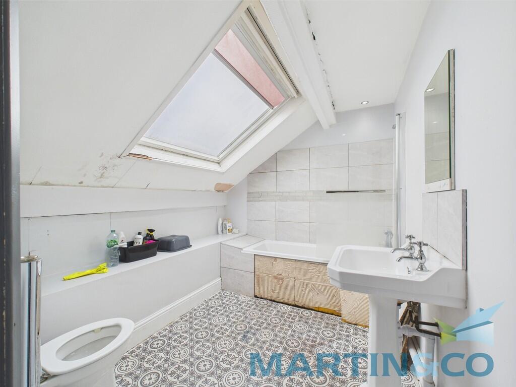 CAM01870G0-PR0164...