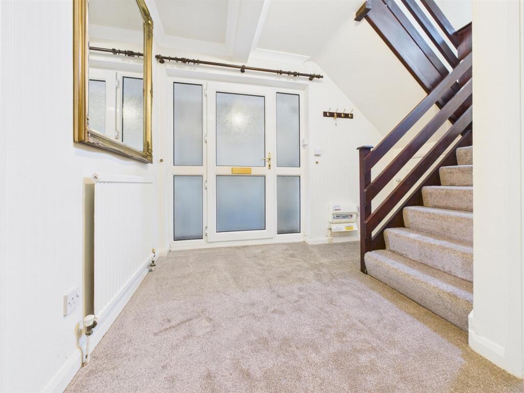 Bedroom: