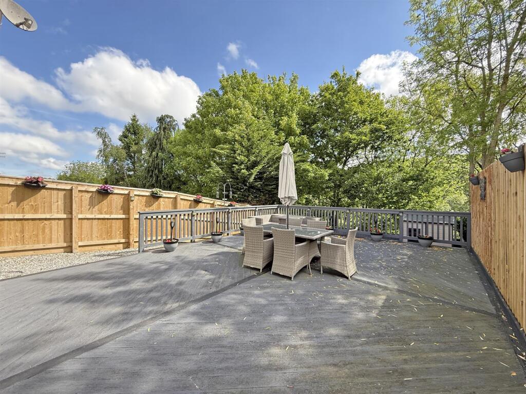 Erlstoke Close 81 - Garden FP.jpg