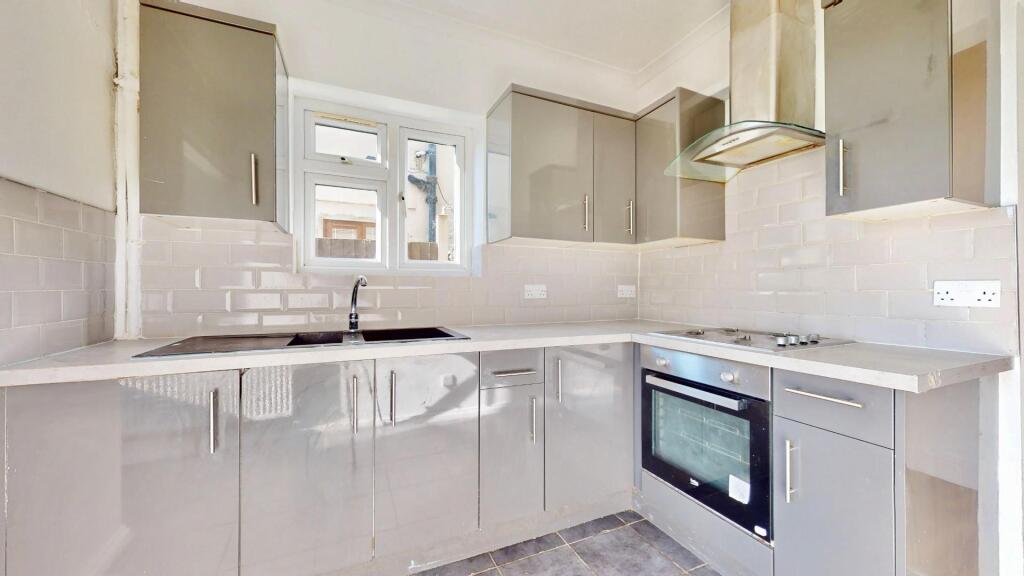 43-Mayesbrook-Road-03192025_173906.jpg