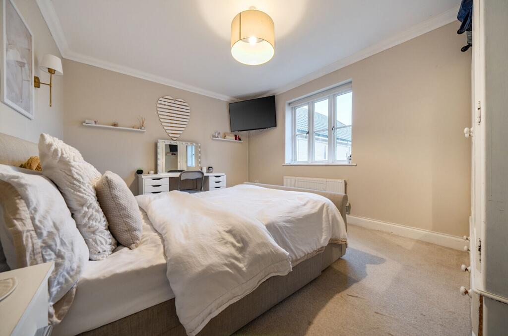 Principal bedroom