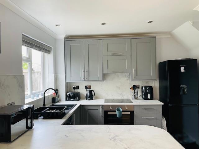 Dining Area &amp; Kitchen