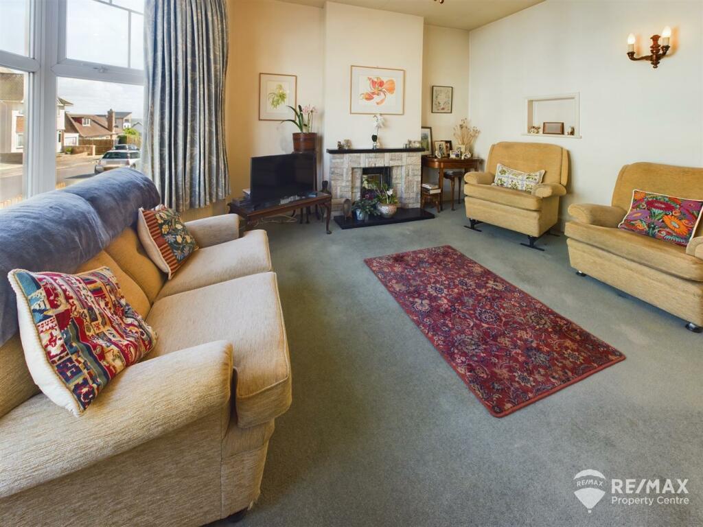 Sitting Room.jpg