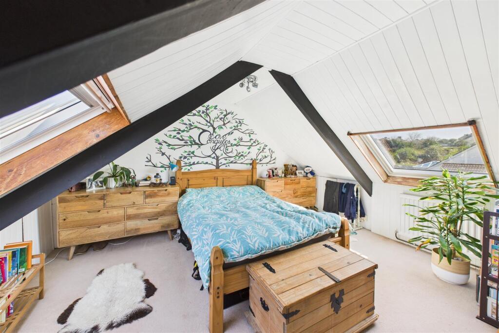 Loft Room.jpg