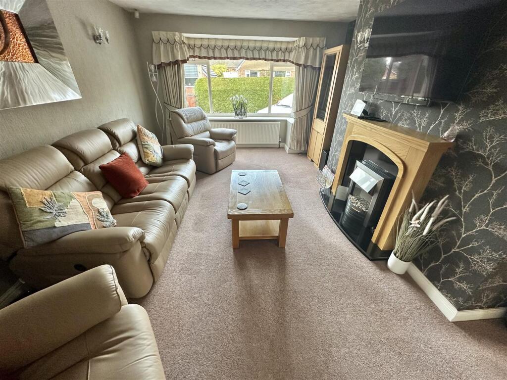 Bramleys Estate Agents - Liversedge Hall Lane - Li