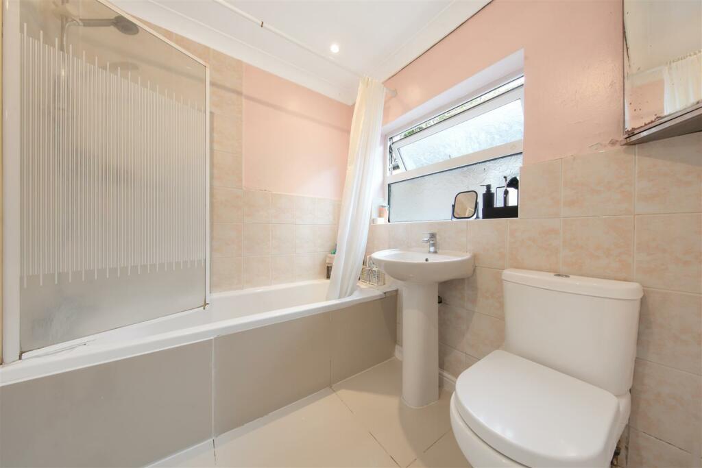 46A Priory Close - JrYzOVufS6fWmVuw7KNs.jpg