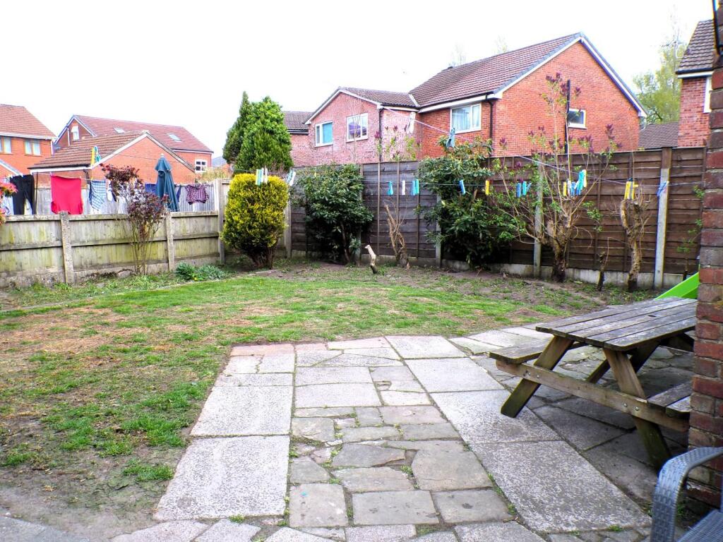 MasseyAve19gdn2.JPG