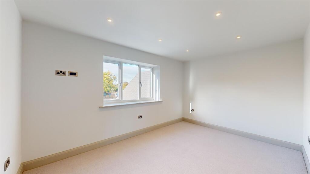 King Edwards Fields 5 Bedroom Three.jpg