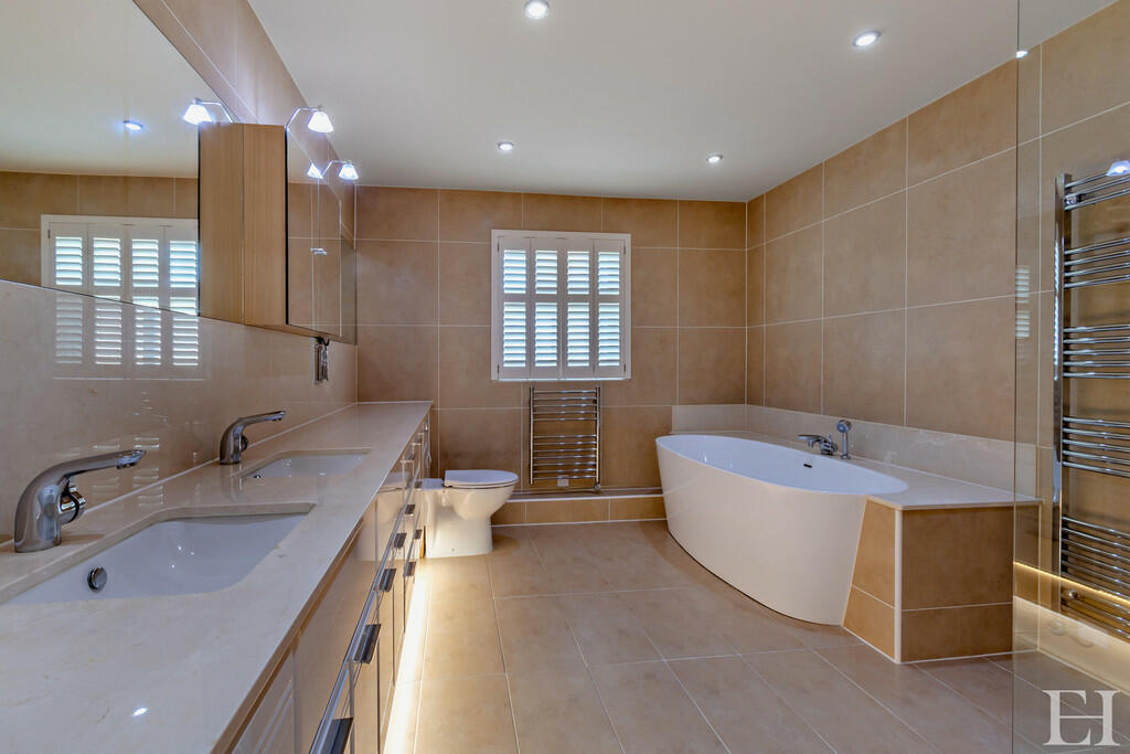 8617805-interiorW...