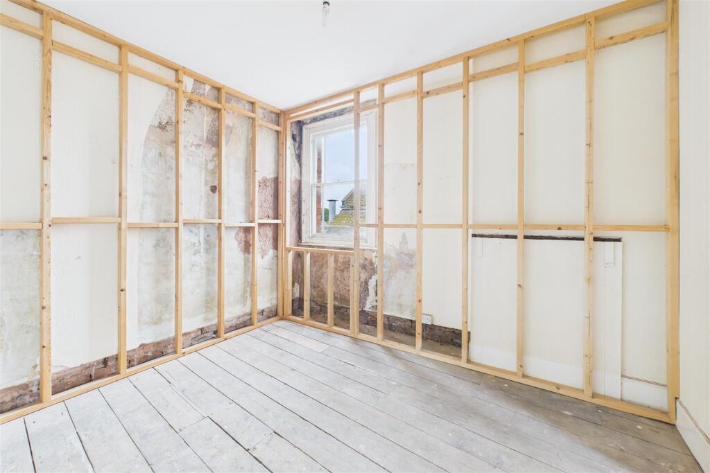 15 Eastover, Bridgwater, Somerset TA6 5AG | Freeho