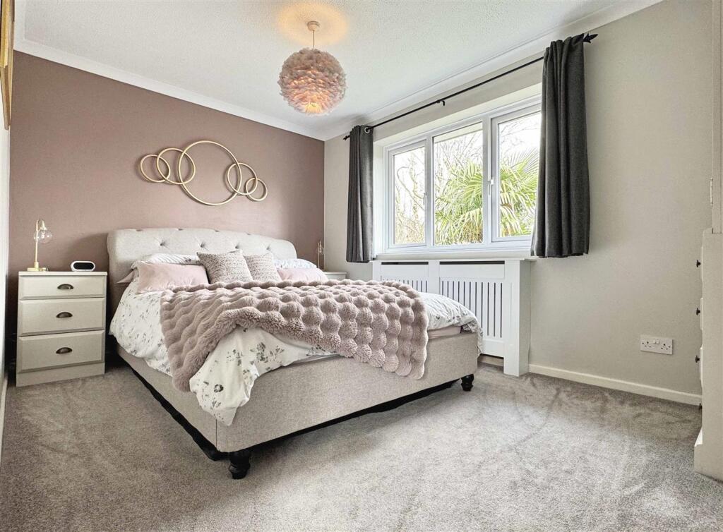 Master Bedroom.jpg