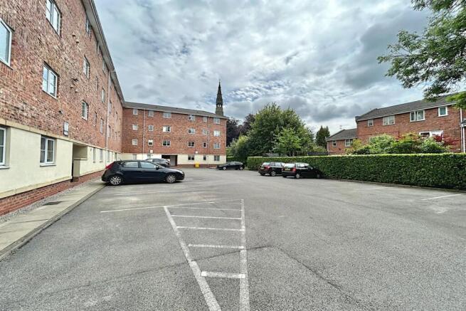 flat5 parking.jpeg