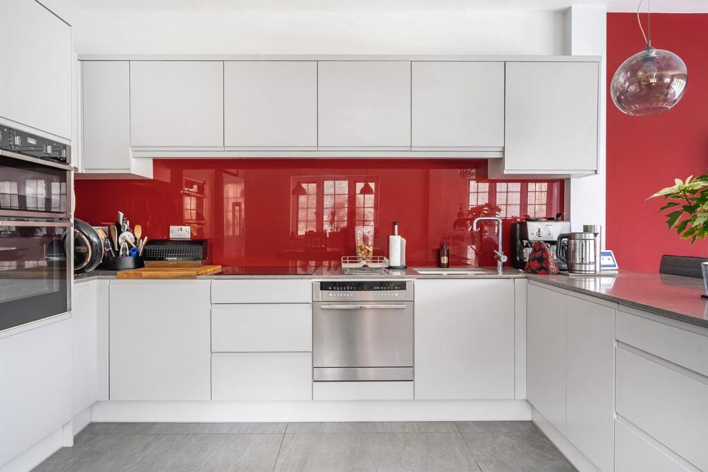 Kitchen/dining/day r