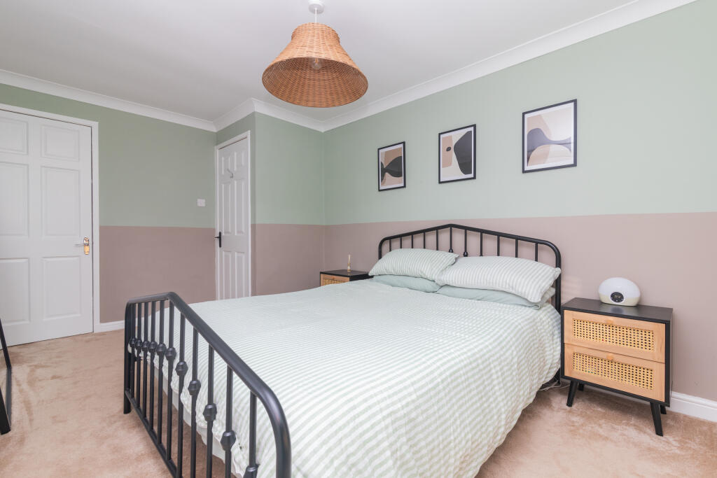 17 Rotherwood Avenue, Paisley, PA2 0LQ 2L-7
