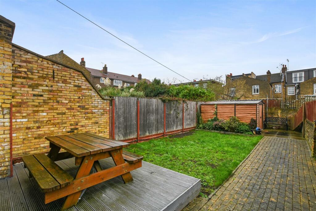 08-0dbcGCWT - GFF 37 Lushington Road - Garden -Ori