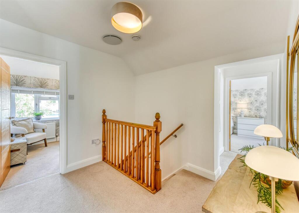 5 Foley Avenue-landing2.jpg