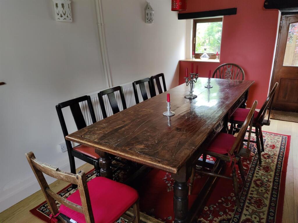 Dining Room 1.jpg